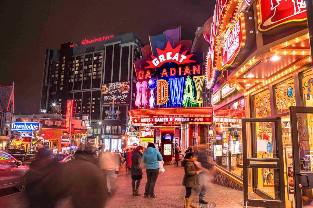 How Casinos Compete in Tourist Hubs